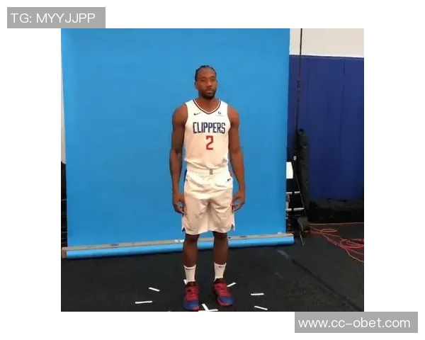 孙兴慜携快船定制球衣展现笑容梦幻联动引发球迷热议