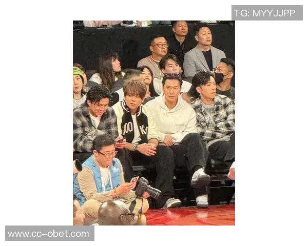 林书豪与成龙贝克汉姆同框合影三位传奇人物的梦幻时刻