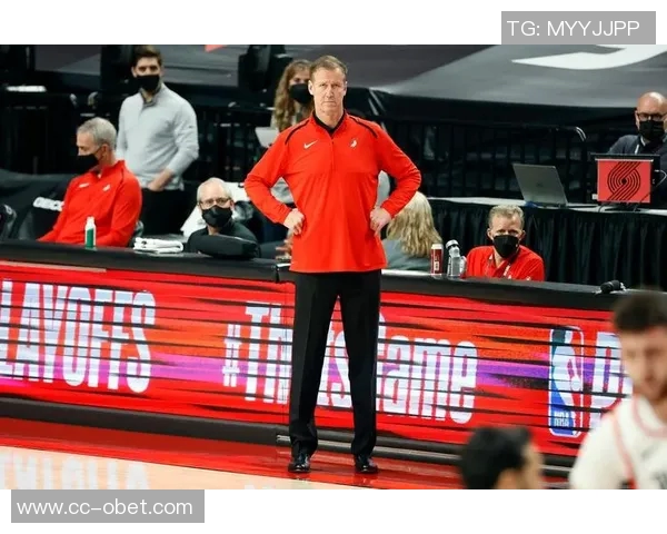 里弗斯盛赞科尔安东尼具备成为顶尖控卫的潜力与创造机会的卓越能力