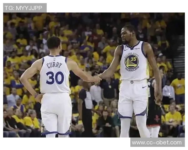 网友热议巴特勒与KD之争KD回应称你不在队里兄弟别操心