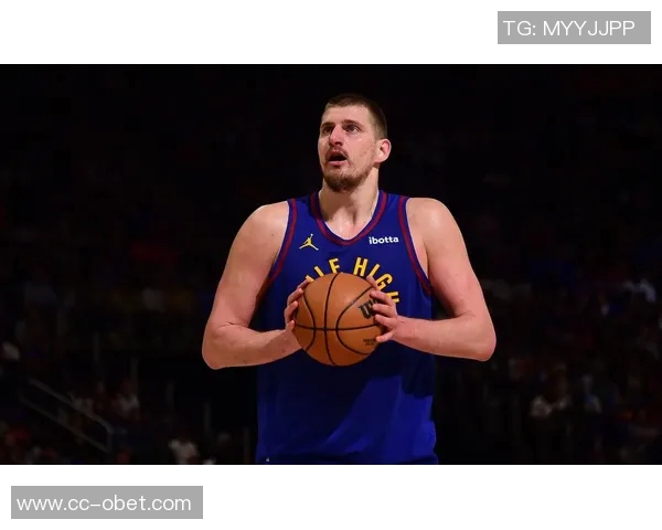 约基奇下半场状态低迷投篮命中率惨淡三分球更是颗粒无收