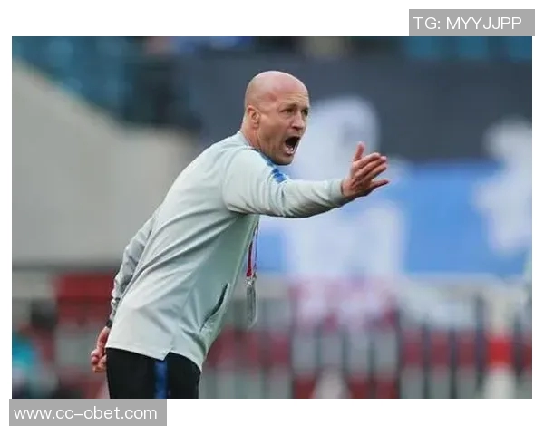 阿贾克斯计划邀请小克鲁伊夫担任技术总监以寻找新任主帅