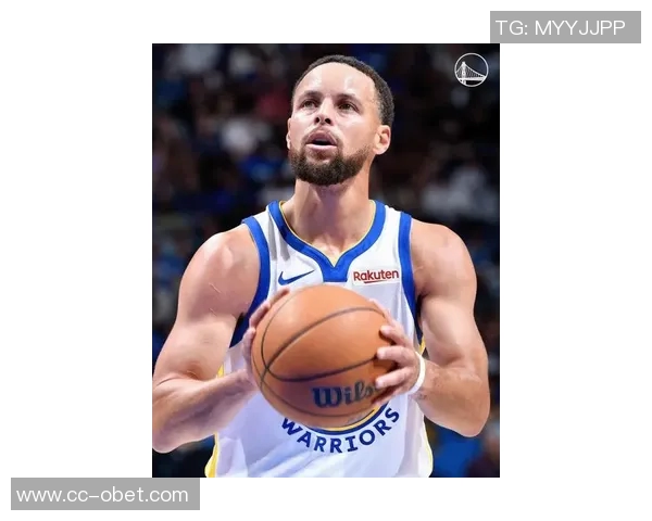 库里股四头肌受伤将缺席约一周球迷松一口气无更严重问题