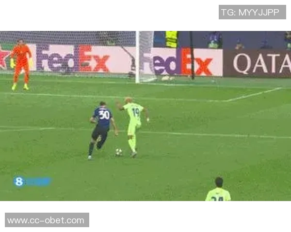 亚马尔德比战前一天积极训练奥尔莫恢复状态随队合练